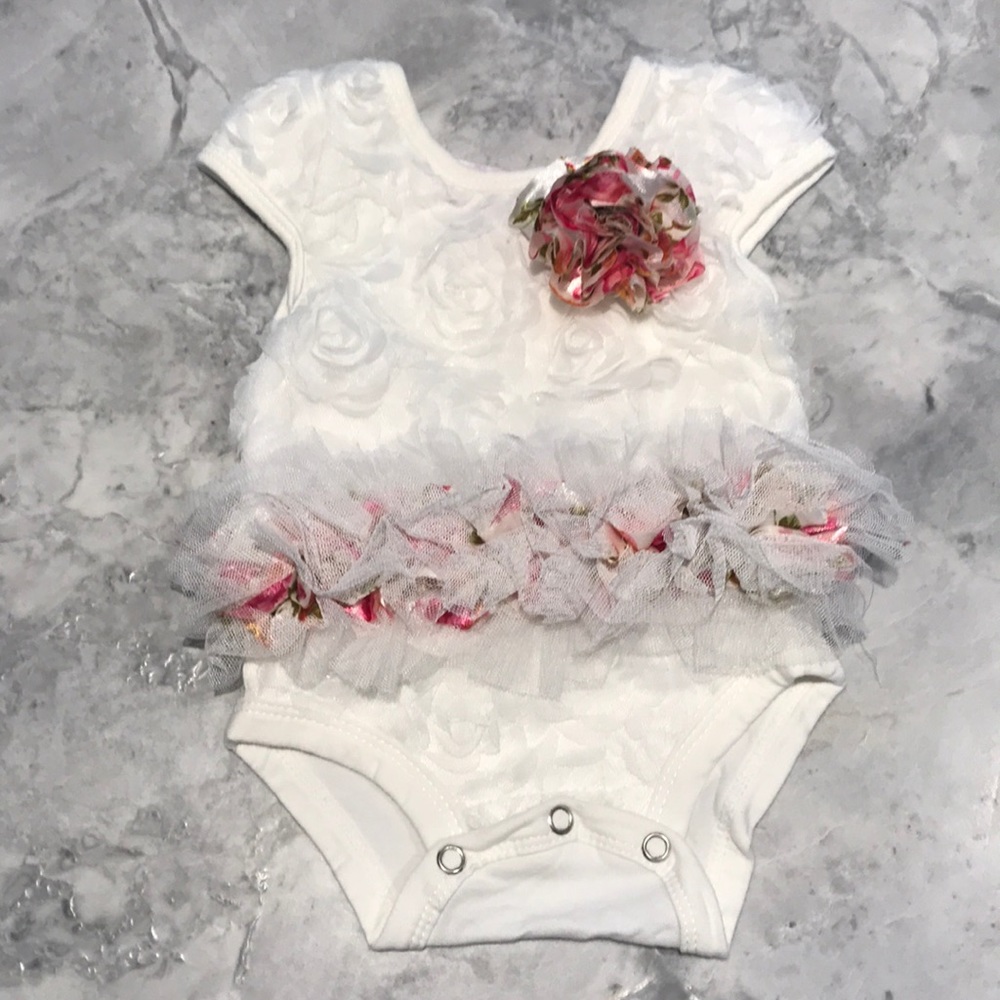 Gorgeous shabby chic ruffle onesie 3 months